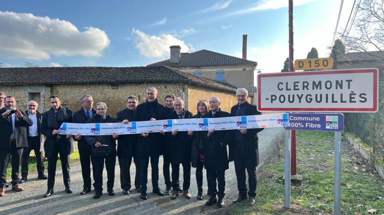 De nombreux élus et responsables de Gers Fibre réunis à Clermont-Pouyguillès pour l'inauguration du site 4G